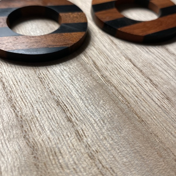 Lightweight earrings - Picture 6 of 10